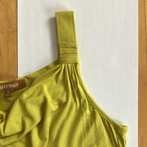 2/$20 Yellowy-green Ellen Tracy draped tank top Medium - Picture 9 of 10